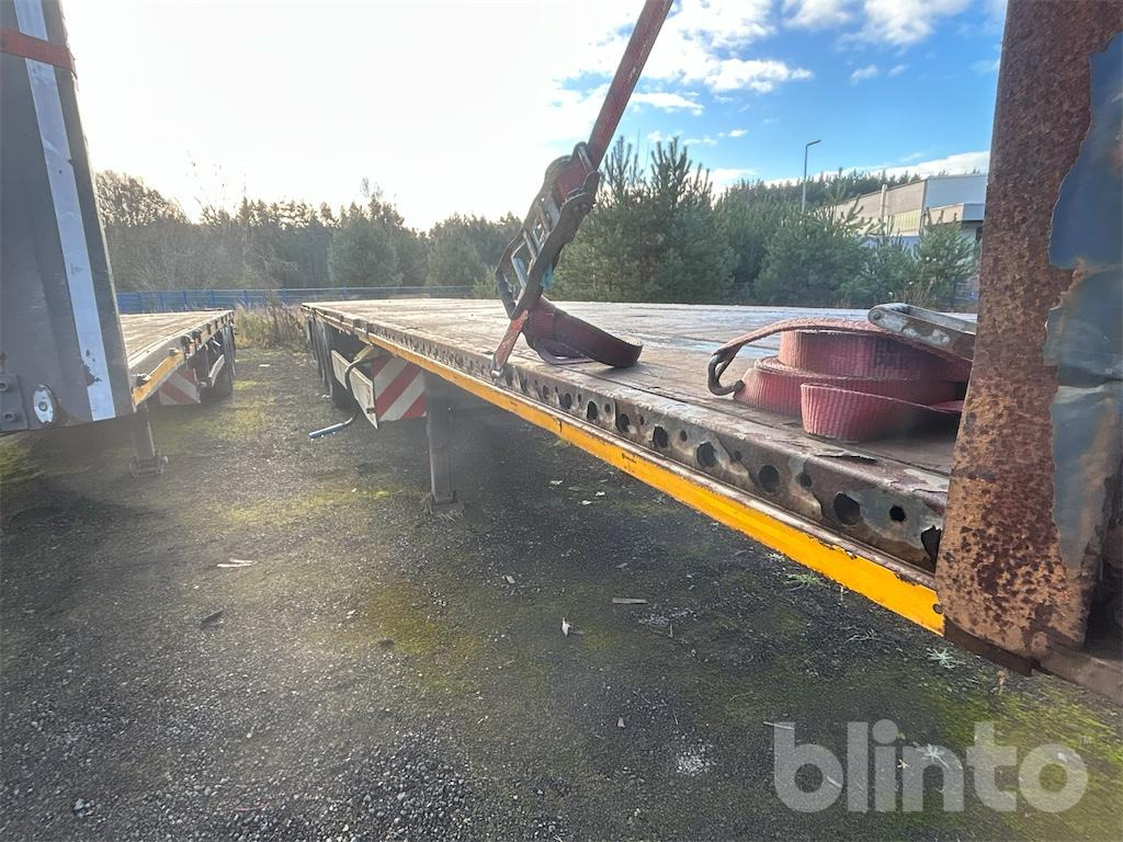 Полуприцеп бортовой/ Платформа Krone SD (2014): фото 12 Полуприцеп бортовой/ Платформа Krone SD (2014): фото 12