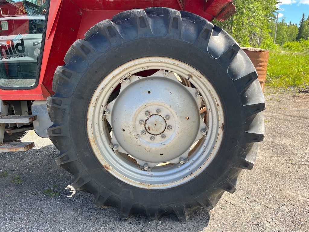 Трактор MASSEY FERGUSON 575-2 8V: фото 30