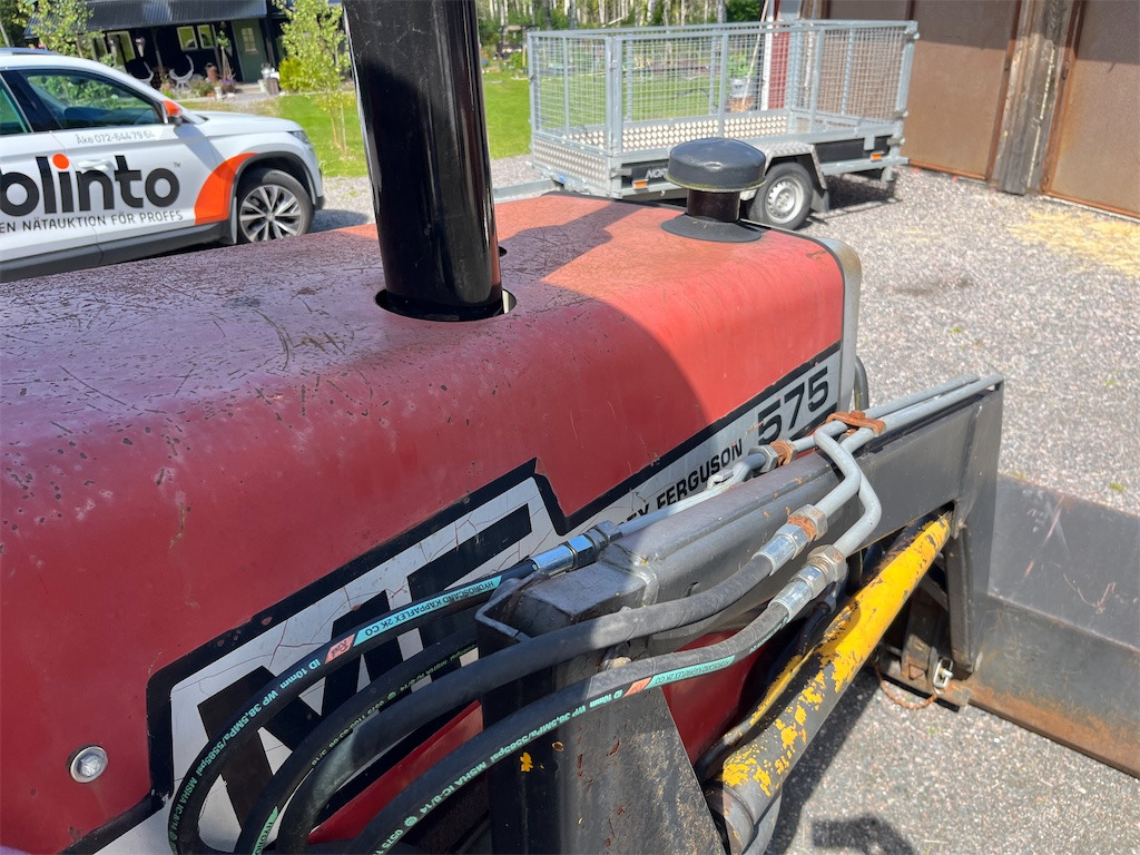 Трактор MASSEY FERGUSON 575-2 8V: фото 49