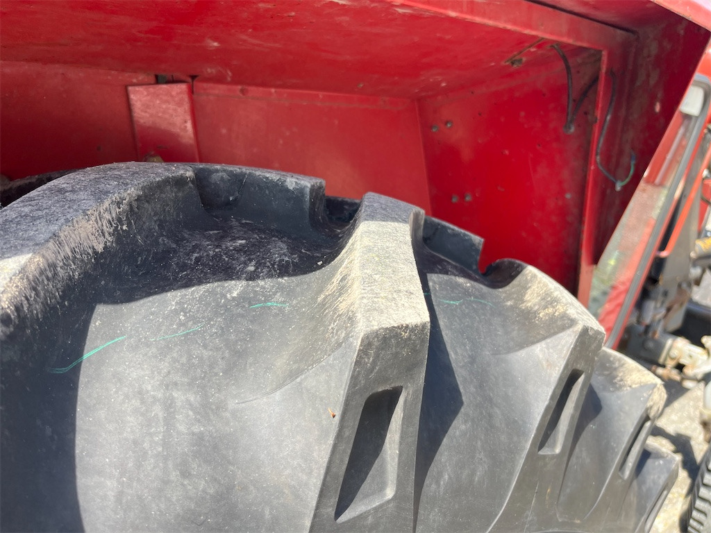 Трактор MASSEY FERGUSON 575-2 8V: фото 44