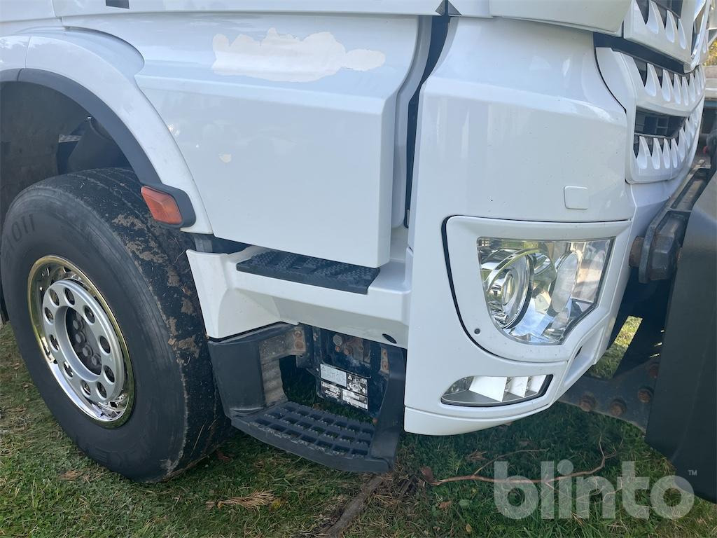 Крюковой мультилифт MERCEDES-BENZ Arocs 3251 8x4: фото 38 Крюковой мультилифт MERCEDES-BENZ Arocs 3251 8x4: фото 38