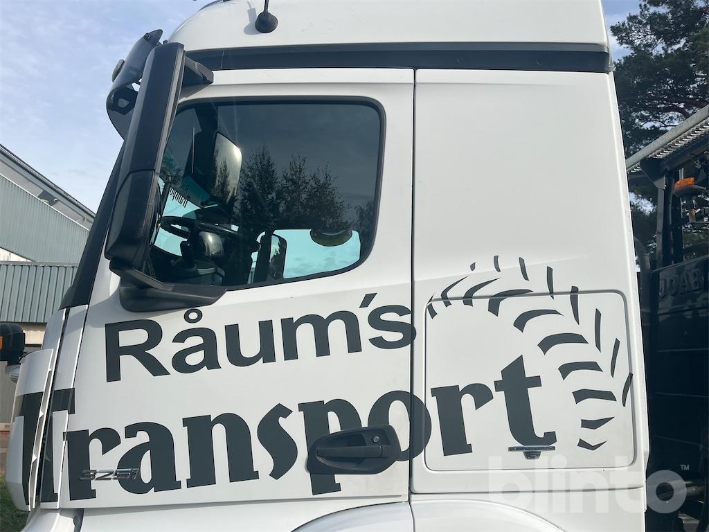 Крюковой мультилифт MERCEDES-BENZ Arocs 3251 8x4: фото 29 Крюковой мультилифт MERCEDES-BENZ Arocs 3251 8x4: фото 29