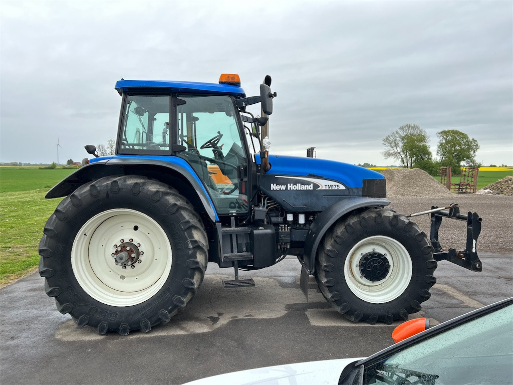 NEW HOLLAND TM 175 4WD - Трактор: фото 4 NEW HOLLAND TM 175 4WD - Трактор: фото 4