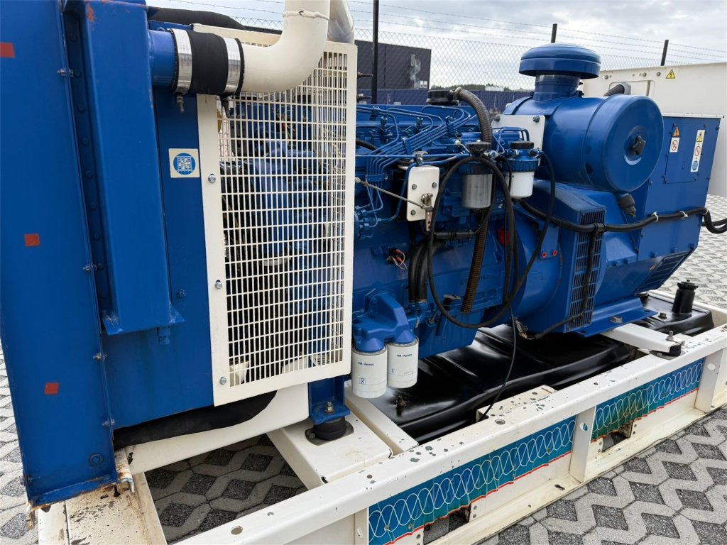 Perkins FG Wilson 150kVA - Электрогенератор: фото 2 Perkins FG Wilson 150kVA - Электрогенератор: фото 2