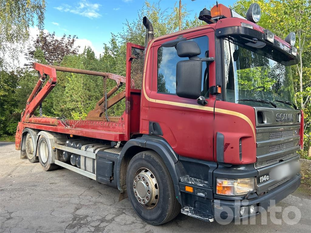 SCANIA P114GB6X2*4NB340 - Грузовик-контейнеровоз/ Сменный кузов: фото 1 SCANIA P114GB6X2*4NB340 - Грузовик-контейнеровоз/ Сменный кузов: фото 1