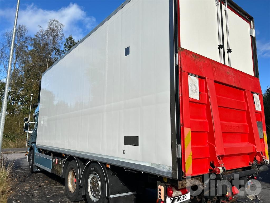 SCANIA P380DB6X2*4MNB - Рефрижератор: фото 4 SCANIA P380DB6X2*4MNB - Рефрижератор: фото 4