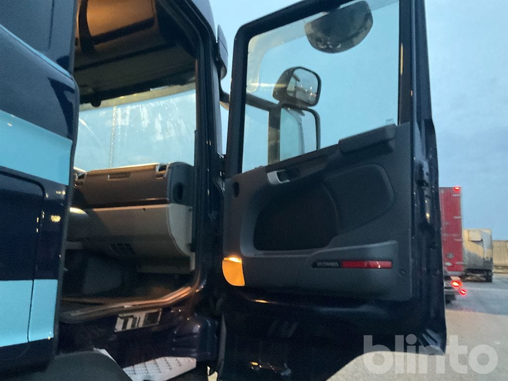 Грузовик с закрытым кузовом SCANIA R450LB6X2*4MNB: фото 36