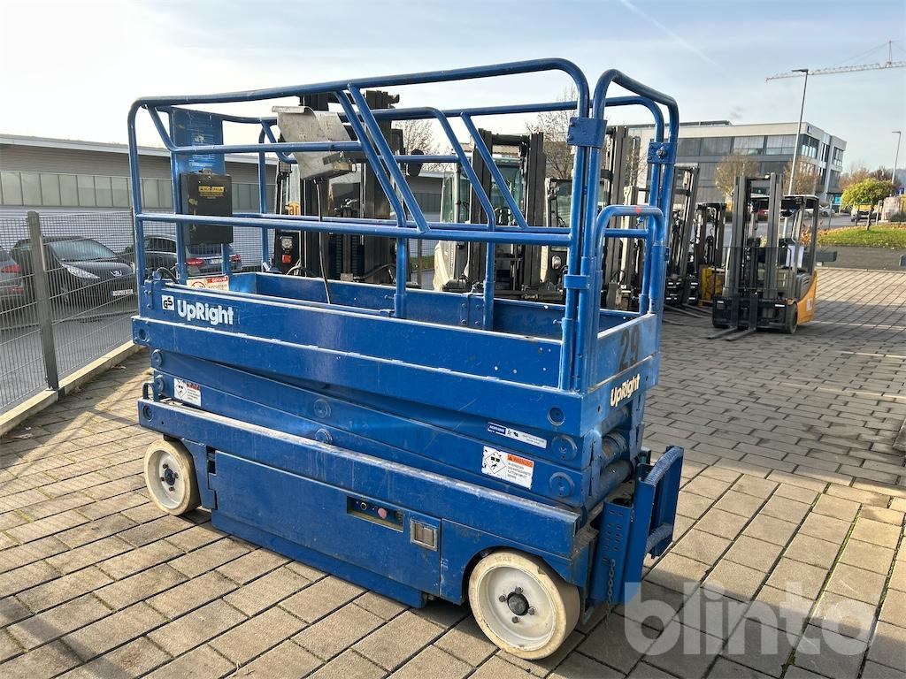 UpRight - Ножничный подъемник: фото 1 UpRight - Ножничный подъемник: фото 1