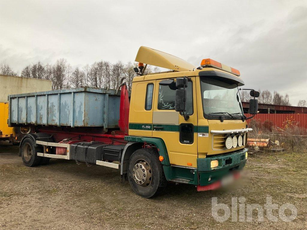 VOLVO FL6 E - Крюковой мультилифт: фото 4 VOLVO FL6 E - Крюковой мультилифт: фото 4
