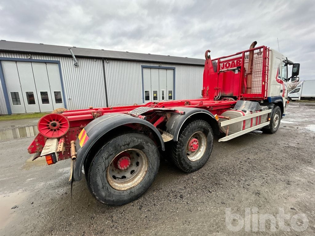 VOLVO FM 400 6X2 - Крюковой мультилифт: фото 5 VOLVO FM 400 6X2 - Крюковой мультилифт: фото 5