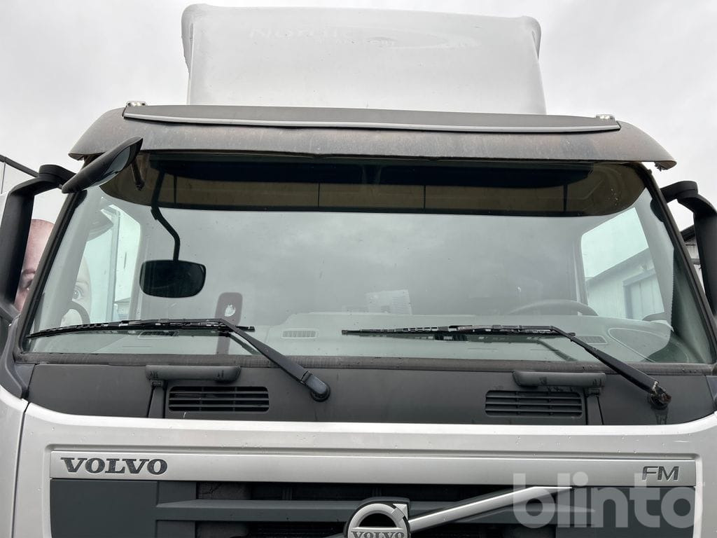 VOLVO FM 6X2 - Грузовик с закрытым кузовом: фото 3 VOLVO FM 6X2 - Грузовик с закрытым кузовом: фото 3