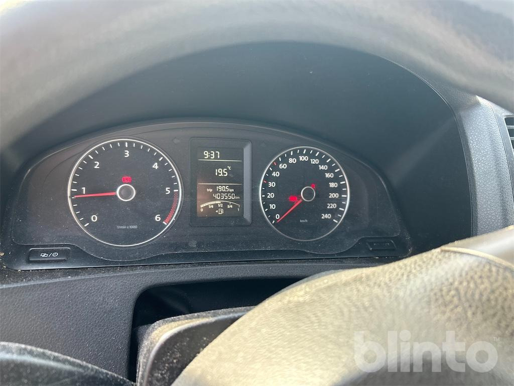 Volkswagen T5 2.0 TDI (2015) - Фургон с закрытым кузовом: фото 5 Volkswagen T5 2.0 TDI (2015) - Фургон с закрытым кузовом: фото 5