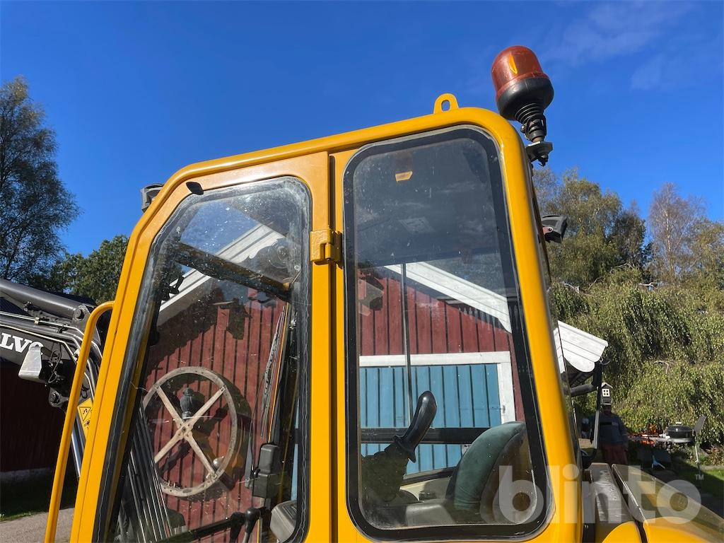 Гусеничный экскаватор Volvo EC25: фото 21