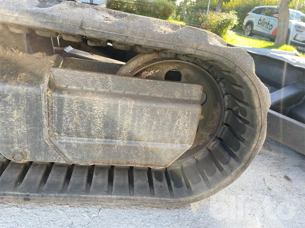 Гусеничный экскаватор Volvo EC25: фото 38