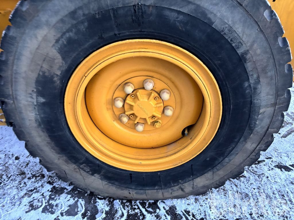 Колёсный погрузчик Volvo L50D: фото 25