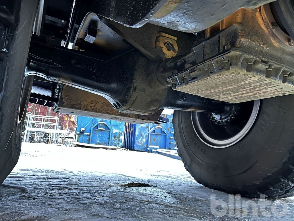 Колёсный погрузчик Volvo L90F: фото 31