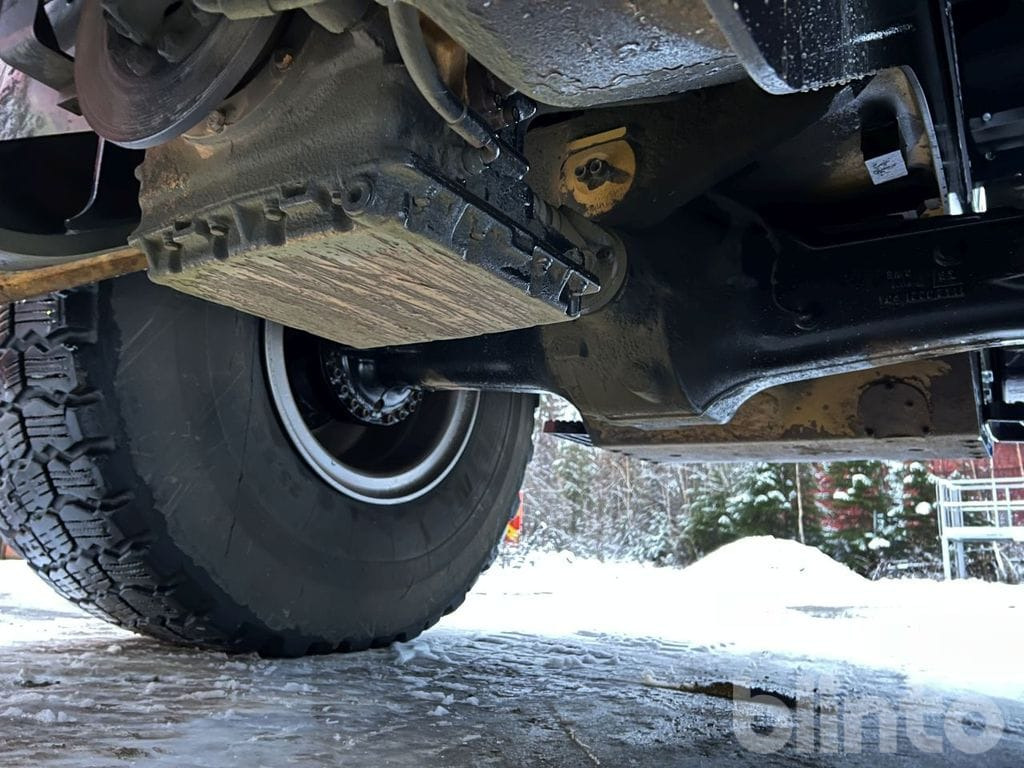 Колёсный погрузчик Volvo L90F: фото 21