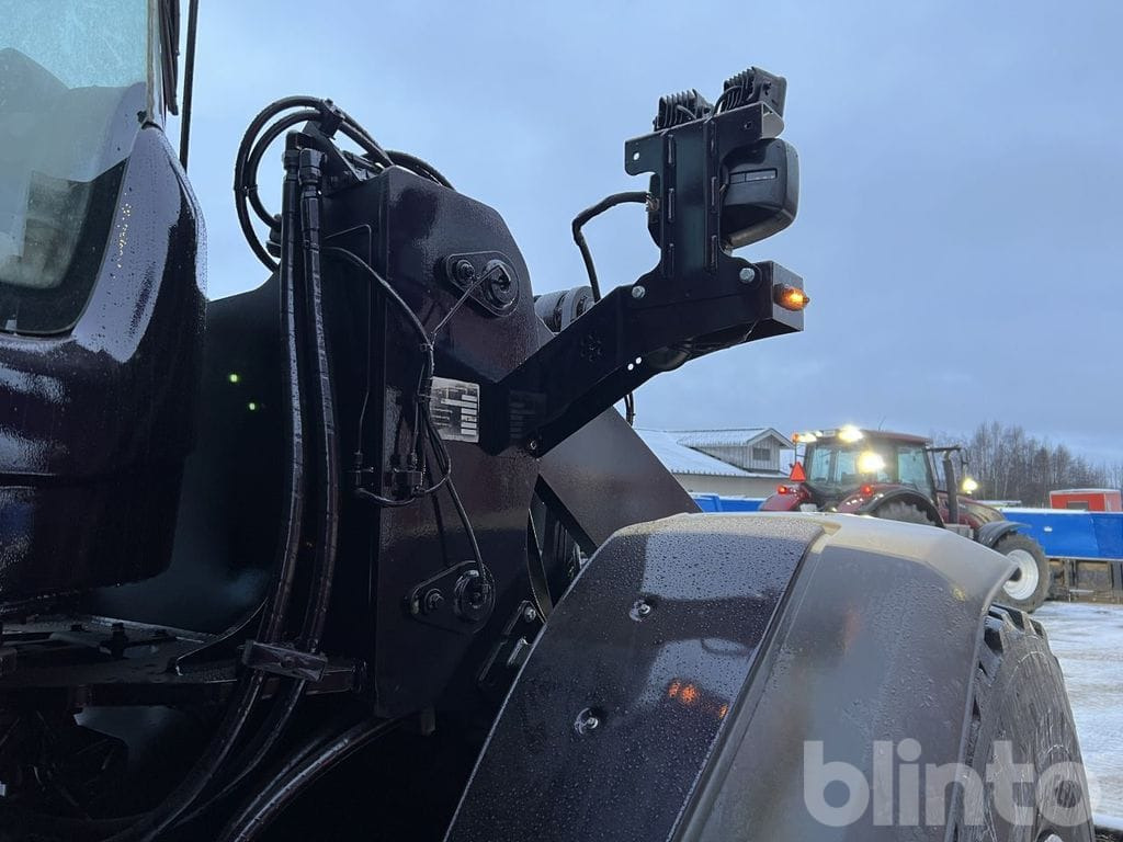 Колёсный погрузчик Volvo L90F: фото 29