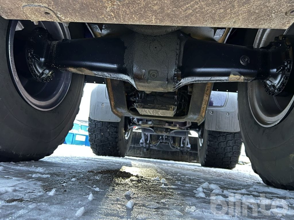 Колёсный погрузчик Volvo L90F: фото 38