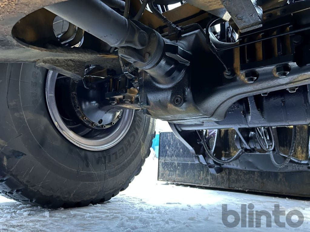 Колёсный погрузчик Volvo L90F: фото 30