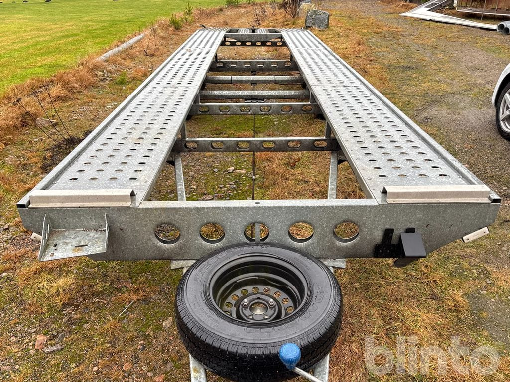 WIOLA W5 - Автовоз: фото 3 WIOLA W5 - Автовоз: фото 3