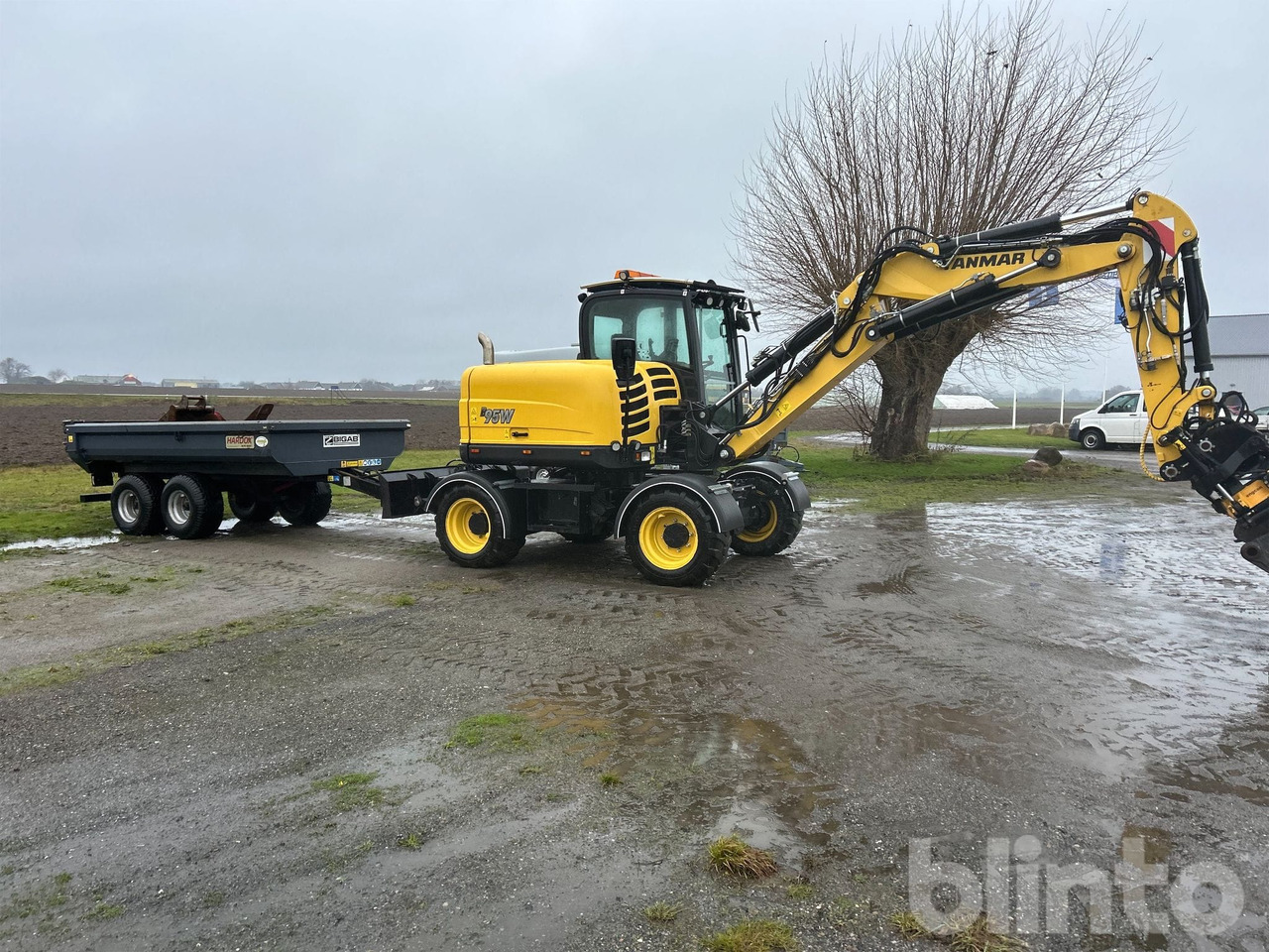 Yanmar B95W - Tippvagn - Tiltrotator - 6 Redskap - Колёсный экскаватор: фото 5 Yanmar B95W - Tippvagn - Tiltrotator - 6 Redskap - Колёсный экскаватор: фото 5
