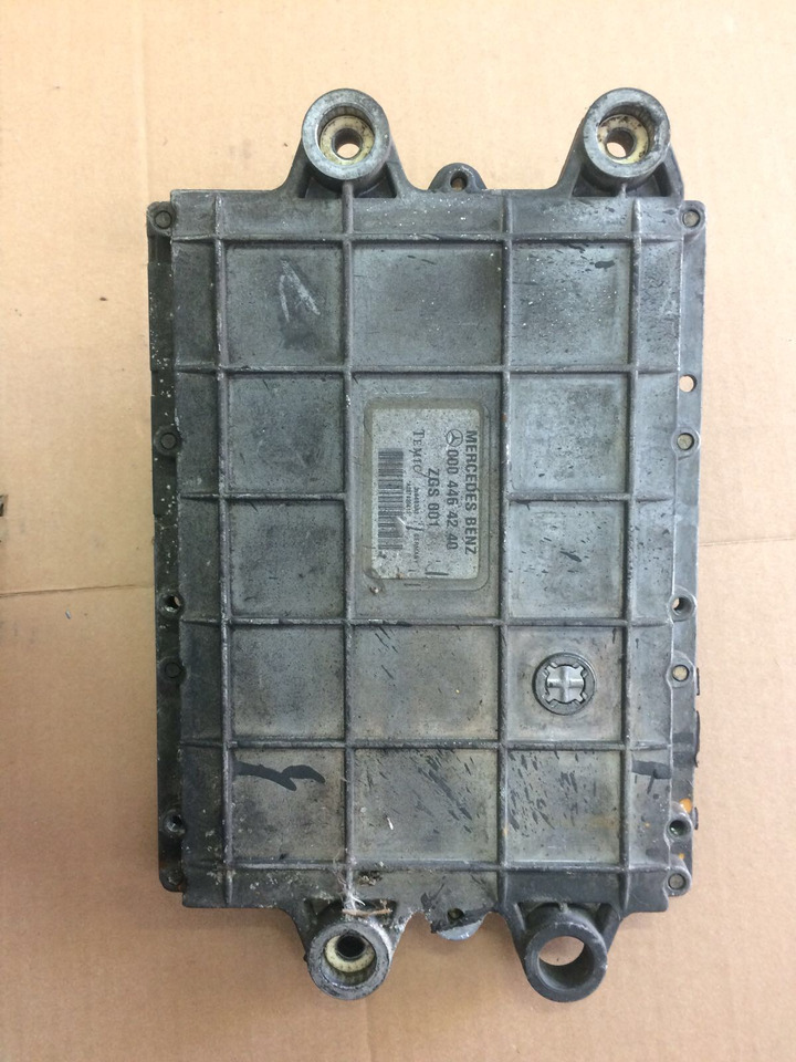 CENTRALINA MOTORE MERCEDES OM904LA.II/8 - VAR. 904.922 - Rif. A0404460540 - Блок управления: фото 3 CENTRALINA MOTORE MERCEDES OM904LA.II/8 - VAR. 904.922 - Rif. A0404460540 - Блок управления: фото 3