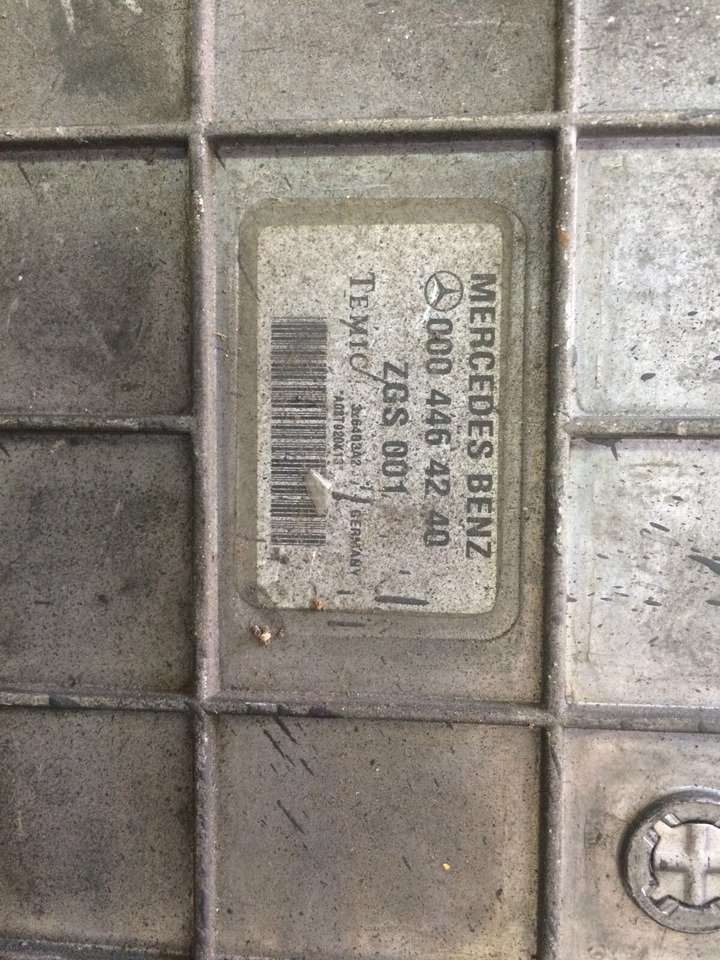 CENTRALINA MOTORE MERCEDES OM904LA.II/8 - VAR. 904.922 - Rif. A0404460540 - Блок управления: фото 4 CENTRALINA MOTORE MERCEDES OM904LA.II/8 - VAR. 904.922 - Rif. A0404460540 - Блок управления: фото 4