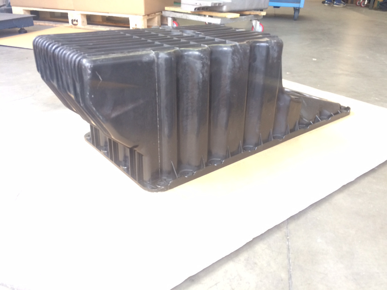 COPPA OLIO MERCEDES 9060101313 - MOTORE OM906 TRUCK - Масляный поддон: фото 3 COPPA OLIO MERCEDES 9060101313 - MOTORE OM906 TRUCK - Масляный поддон: фото 3