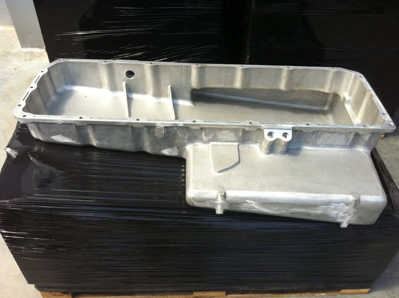 COPPA OLIO MOTORE MERCEDES OM457 - VERSIONE BUS - Масляный поддон для Автобусов: фото 1 COPPA OLIO MOTORE MERCEDES OM457 - VERSIONE BUS - Масляный поддон для Автобусов: фото 1