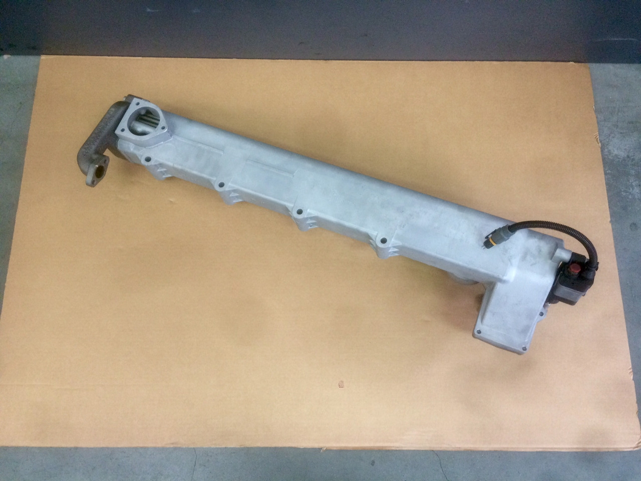 MODULO EGR (modulo ricircolo gas di scarico) - Motori MAN D2876 Common Rail - Euro 3 - RIF. MAN 51081007045 - 51081007054 - 51081007057 - 51081007087 - Радиатор EGR: фото 5 MODULO EGR (modulo ricircolo gas di scarico) - Motori MAN D2876 Common Rail - Euro 3 - RIF. MAN 51081007045 - 51081007054 - 51081007057 - 51081007087 - Радиатор EGR: фото 5