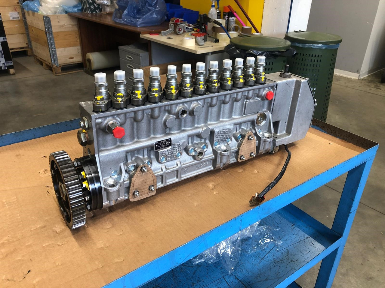 POMPA INIEZIONE MOTORE MAN D2842 - Топливный насос: фото 2 POMPA INIEZIONE MOTORE MAN D2842 - Топливный насос: фото 2