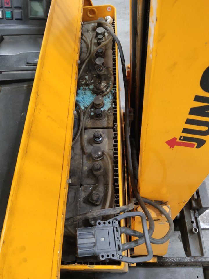 Jungheinrich ETV14 - Ричтрак: фото 4 Jungheinrich ETV14 - Ричтрак: фото 4