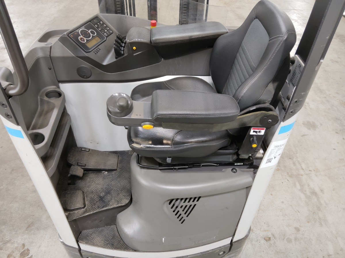 UniCarriers ULS140DTFVXE675 - Ричтрак: фото 3 UniCarriers ULS140DTFVXE675 - Ричтрак: фото 3