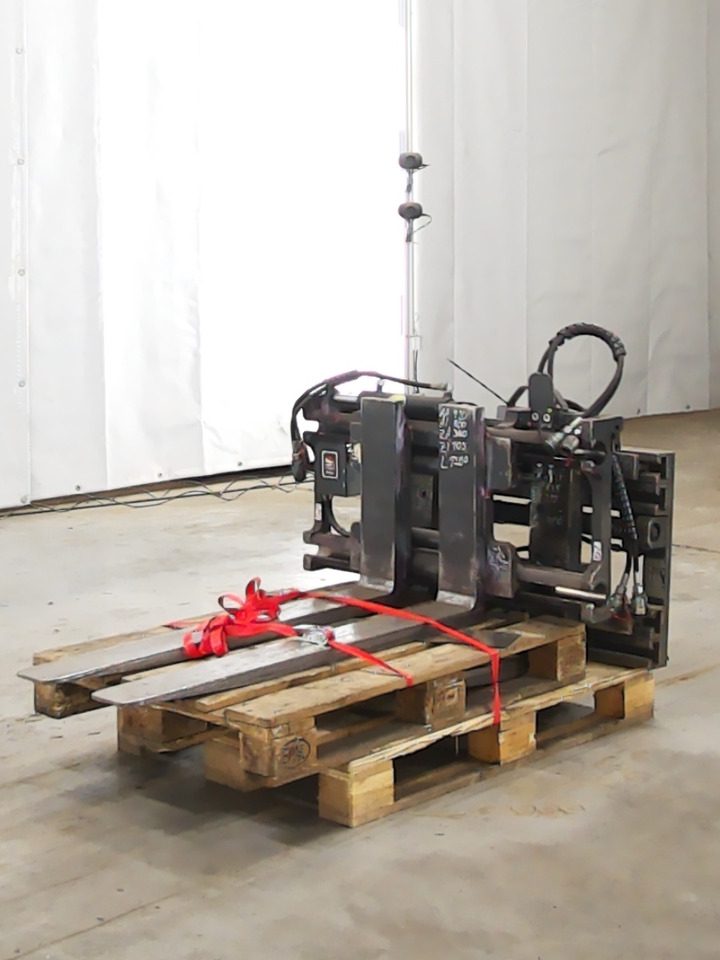 Weitere 2XANBAUGERÄTE - Вилы: фото 1 Weitere 2XANBAUGERÄTE - Вилы: фото 1