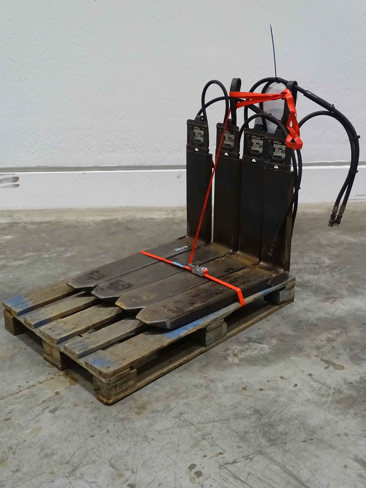 Weitere 2XANBAUGERÄTE - Вилы: фото 1 Weitere 2XANBAUGERÄTE - Вилы: фото 1