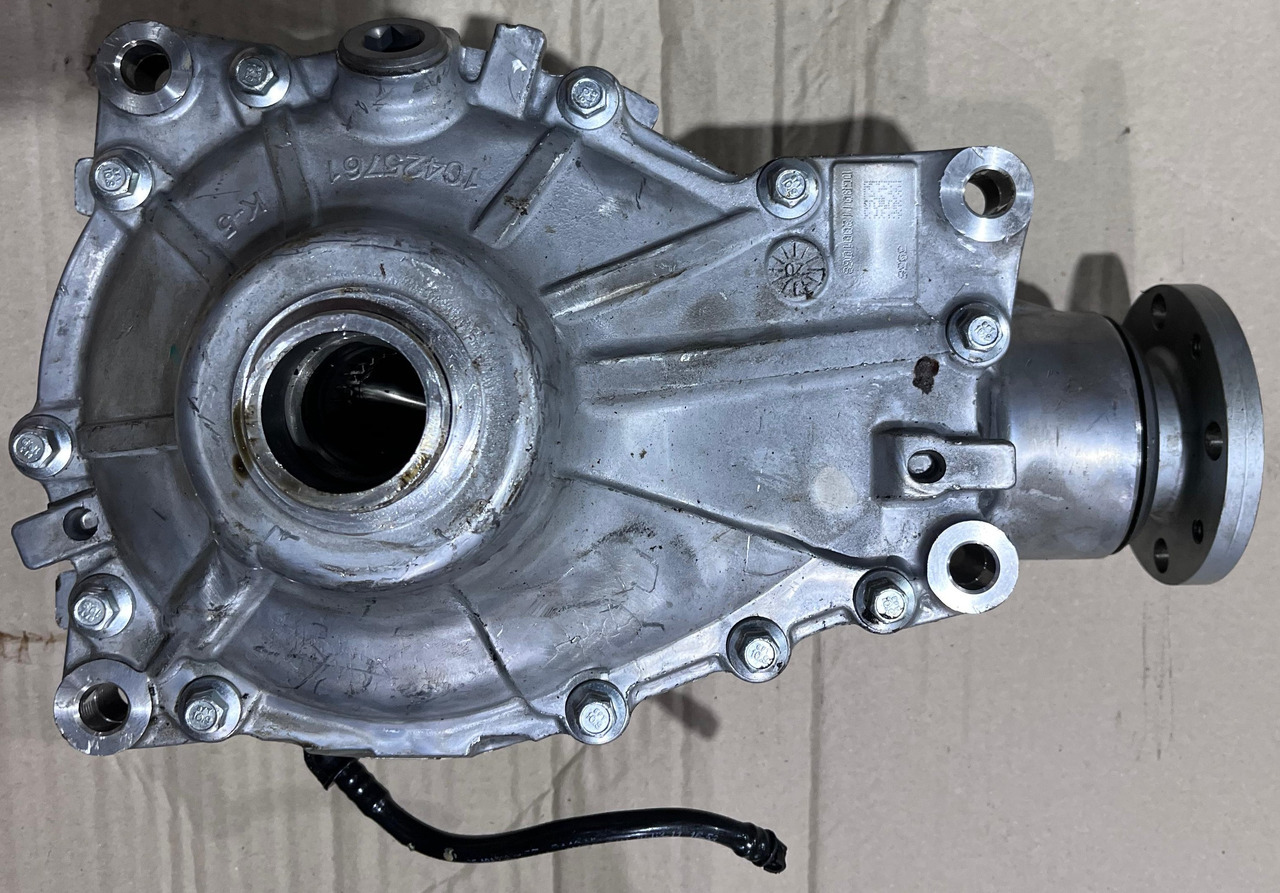 BMW 7558153 FRONT DIFFERENTIAL - Коробка передач и запчасти для Другой техники: фото 1 BMW 7558153 FRONT DIFFERENTIAL - Коробка передач и запчасти для Другой техники: фото 1