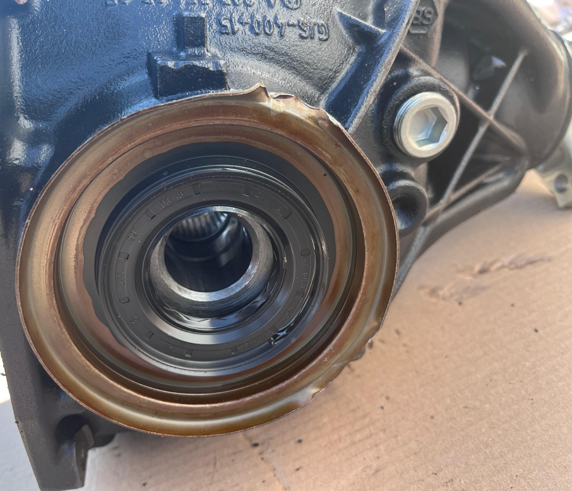 MERCEDES-BENZ E-Class Rear Differential W213 A2133503808 - Дифференциал: фото 4 MERCEDES-BENZ E-Class Rear Differential W213 A2133503808 - Дифференциал: фото 4