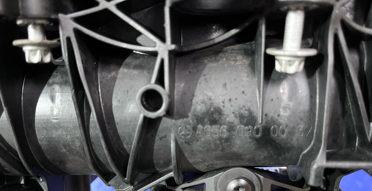 Mercedes Benz A6560900037 / A6560900137 / A6549060000 - Впускной коллектор: фото 5 Mercedes Benz A6560900037 / A6560900137 / A6549060000 - Впускной коллектор: фото 5