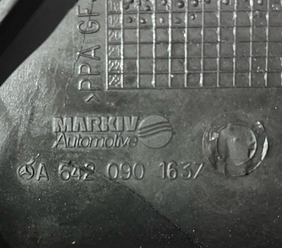 Mercedes Benz Intake Pipe and Throttle A6420901637 / A6420900270 - Система впуска: фото 4 Mercedes Benz Intake Pipe and Throttle A6420901637 / A6420900270 - Система впуска: фото 4