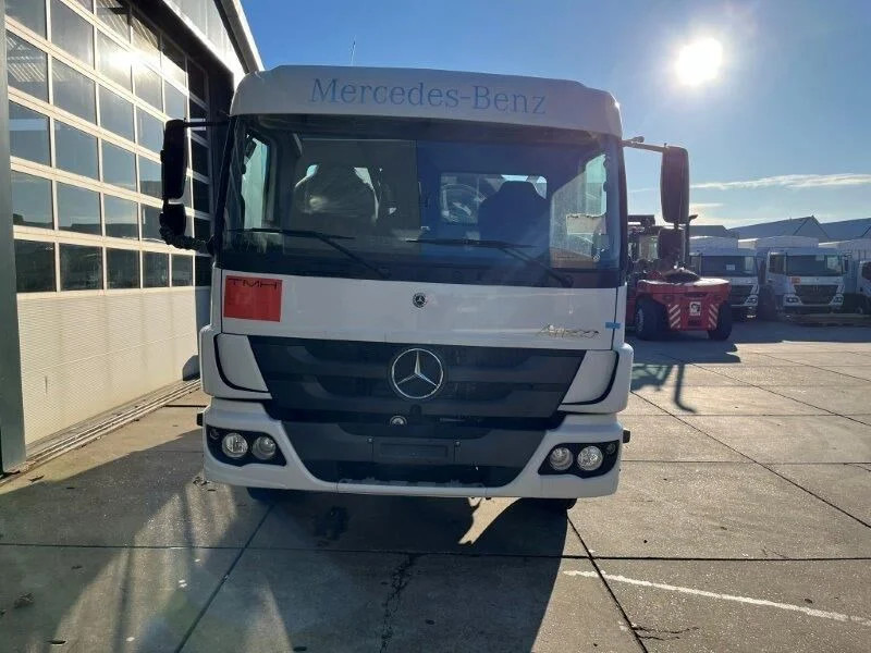 Mercedes-Benz Atego 1418 4x2 Fuel Tank Truck - Грузовик-цистерна: фото 4 Mercedes-Benz Atego 1418 4x2 Fuel Tank Truck - Грузовик-цистерна: фото 4