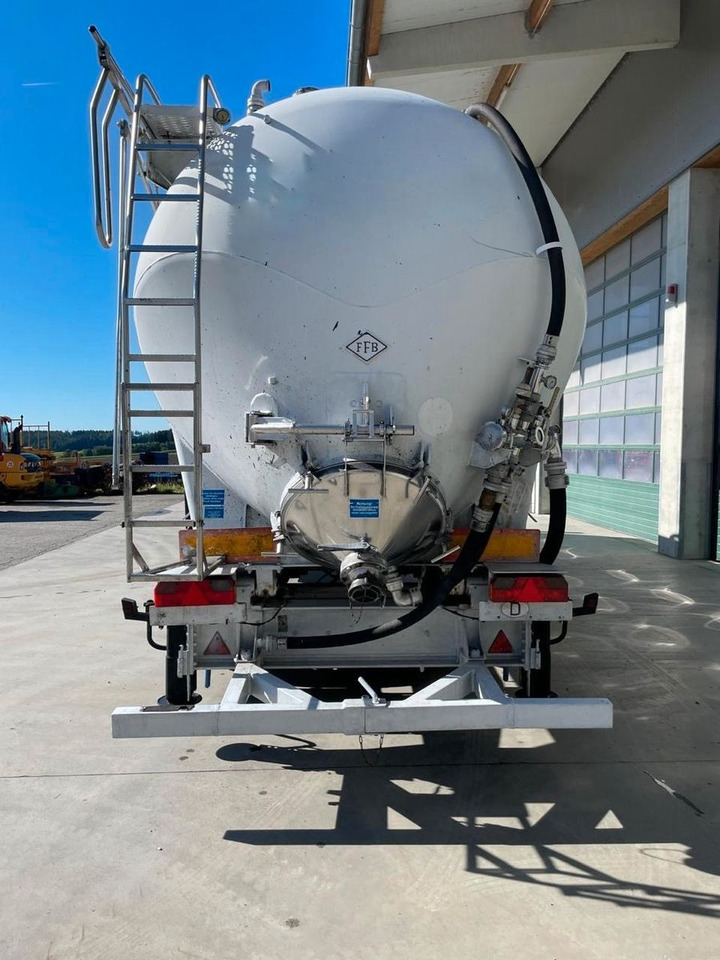Feldbinder KIP 60 3 - Полуприцеп цистерна для сыпучих грузов: фото 2 Feldbinder KIP 60 3 - Полуприцеп цистерна для сыпучих грузов: фото 2