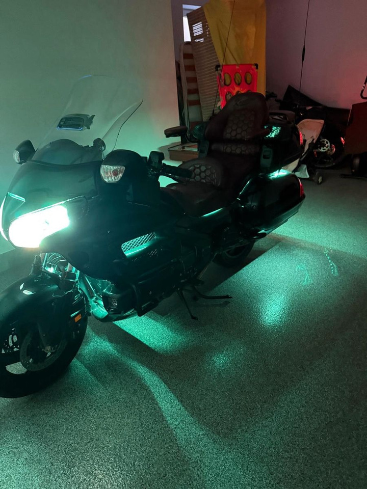 Мотоцикл Honda GL1800 SC47*Krossline*Audio*Wilbers*SR Racing: фото 9 Мотоцикл Honda GL1800 SC47*Krossline*Audio*Wilbers*SR Racing: фото 9