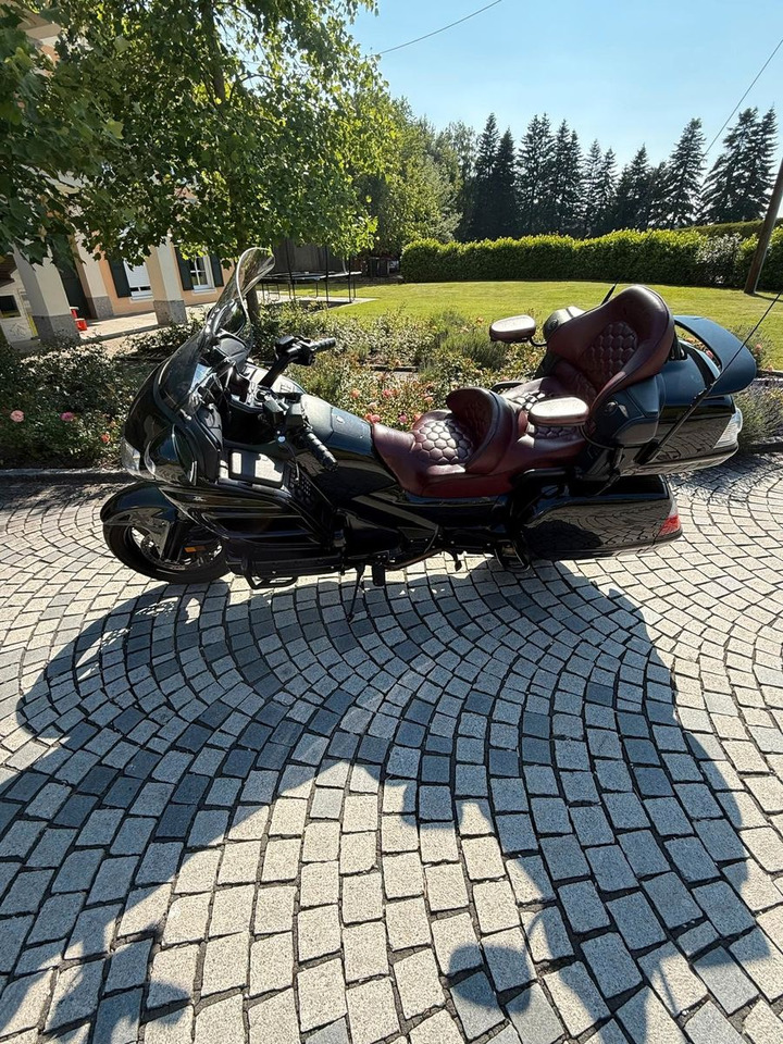 Мотоцикл Honda GL1800 SC47*Krossline*Audio*Wilbers*SR Racing: фото 7 Мотоцикл Honda GL1800 SC47*Krossline*Audio*Wilbers*SR Racing: фото 7