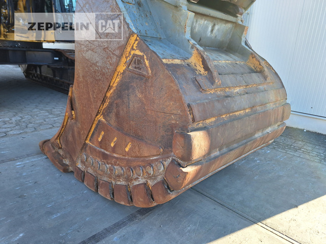 Гусеничный экскаватор Cat 390FL: фото 8