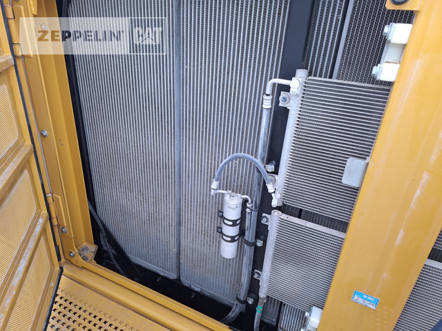 Гусеничный экскаватор Cat 390FL: фото 33