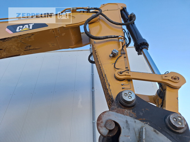 Гусеничный экскаватор Cat 390FL: фото 12