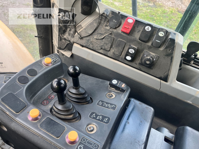 Колёсный погрузчик Cat 962M: фото 44