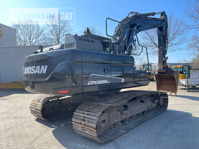 Doosan DX225LC-5 - Гусеничный экскаватор: фото 3 Doosan DX225LC-5 - Гусеничный экскаватор: фото 3