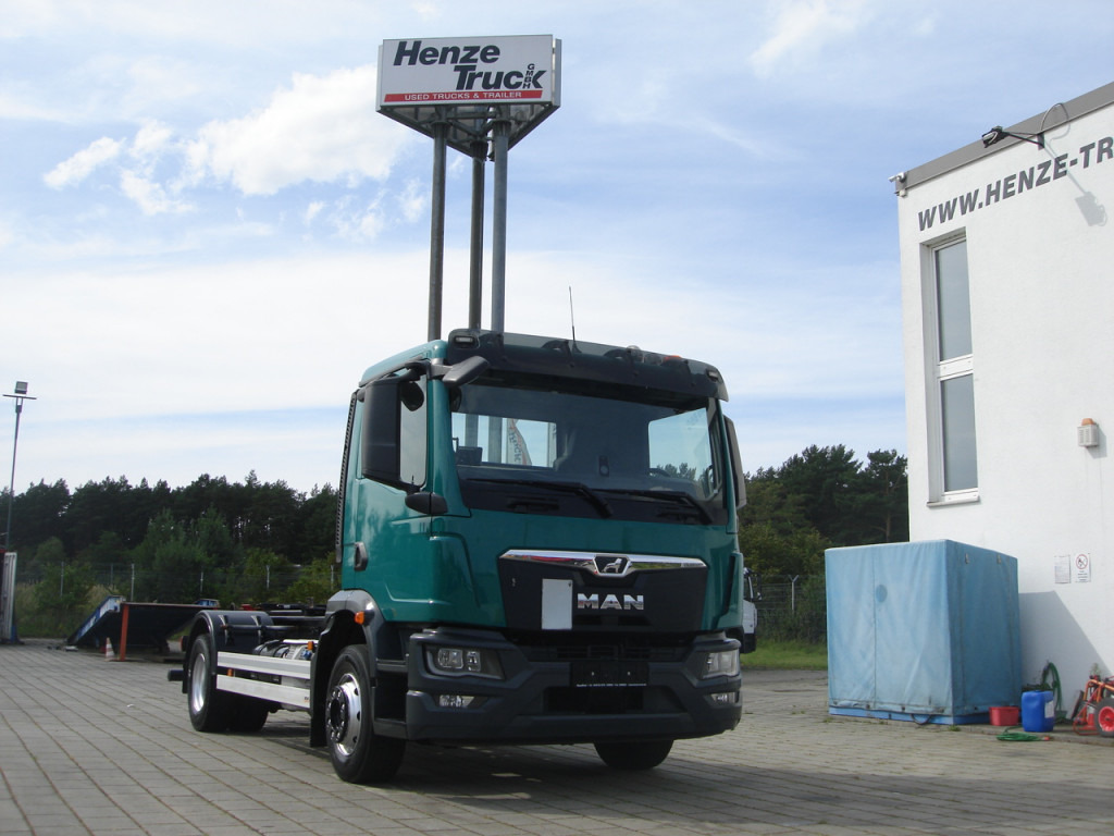 MAN MAN TG-M Abrollkipper 15.250 BL - Крюковой мультилифт: фото 3 MAN MAN TG-M Abrollkipper 15.250 BL - Крюковой мультилифт: фото 3